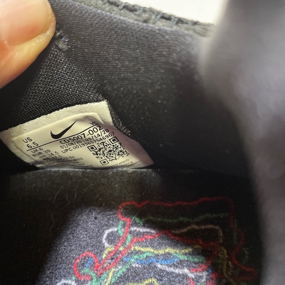 Nike LeBron XVII Low Multi-color CD5007 002 Men's Size 6.5, Women’s 8.5. - Picture 9 of 10